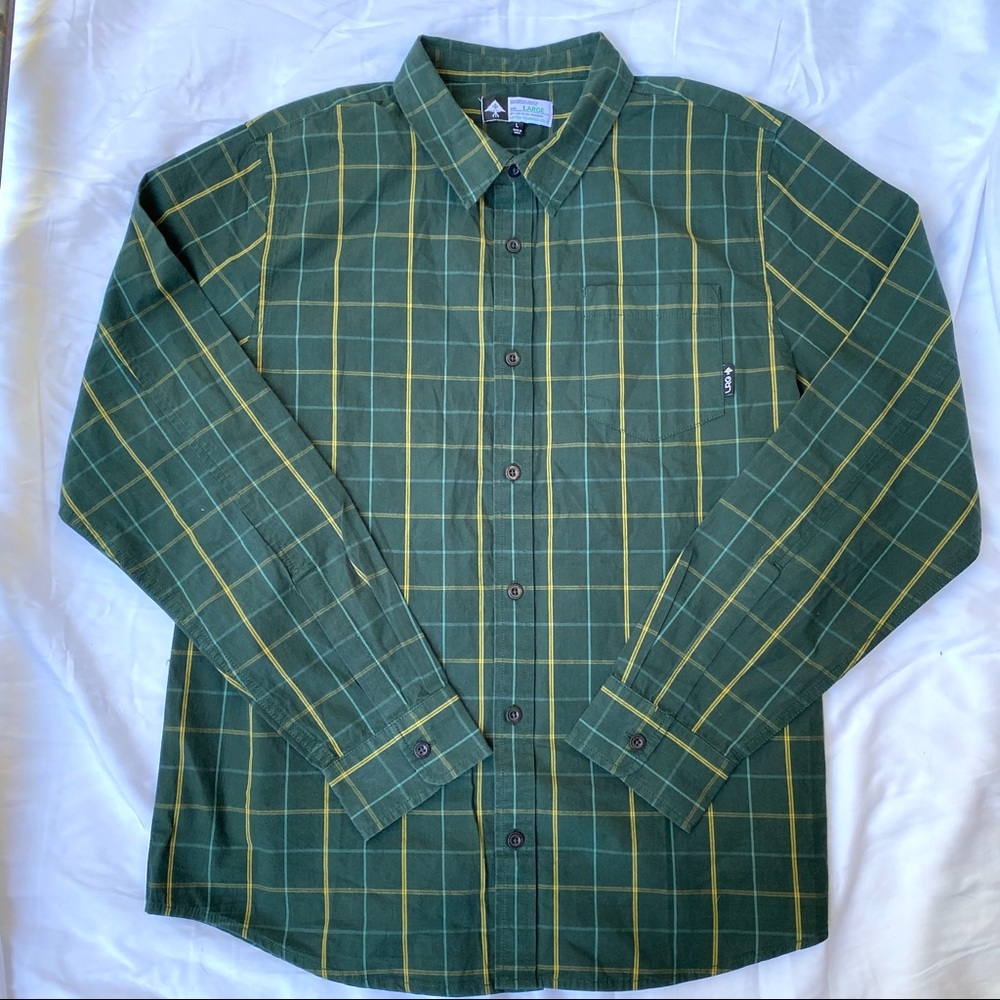 NWOT Forest Green LRG Button Up L